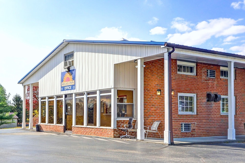 Hotel O Relax Inn Lewisburg near I 64 - photo 2