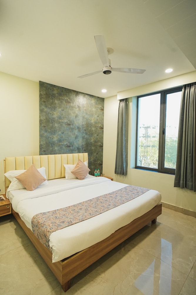 Hotel Nirvana Grand Jodhpur in Jodhpur, India