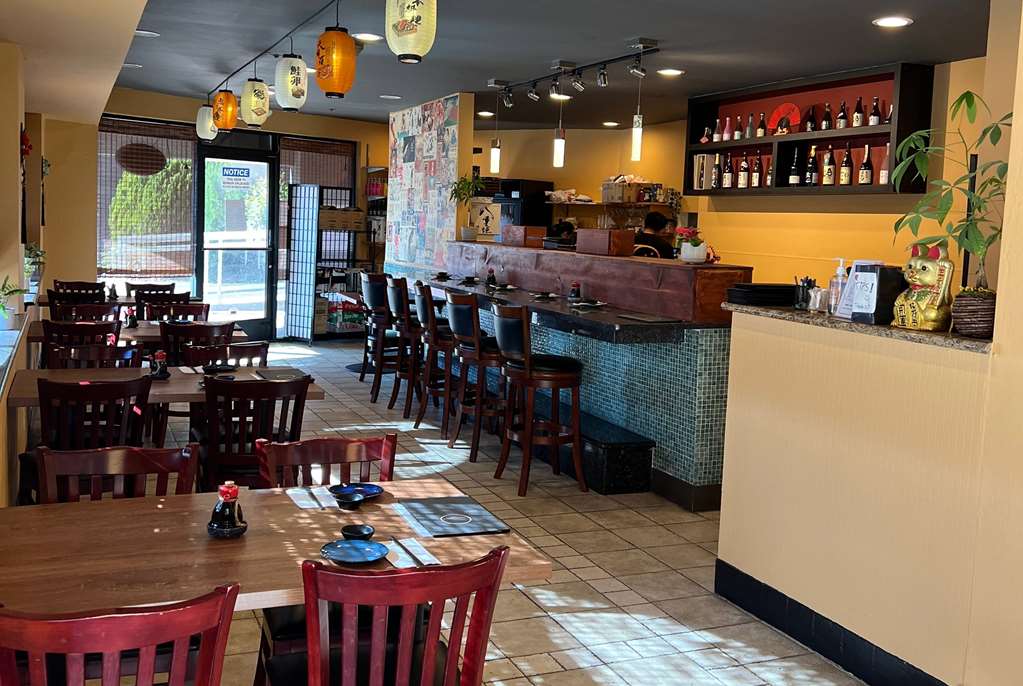La Quinta Inn & Suites by Wyndham San Francisco Airport West - photo 16
