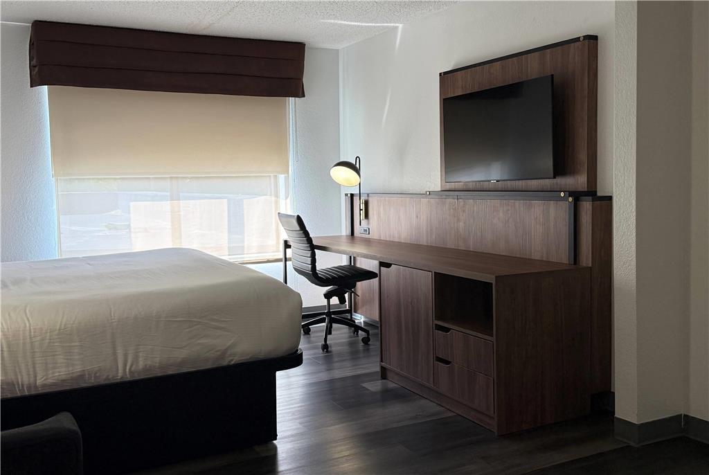 Wingate by Wyndham Indianapolis Airport Rockville Rd. - photo 13