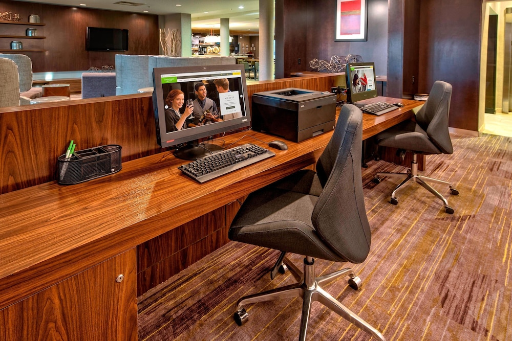 Courtyard by Marriott Alexandria - photo 23