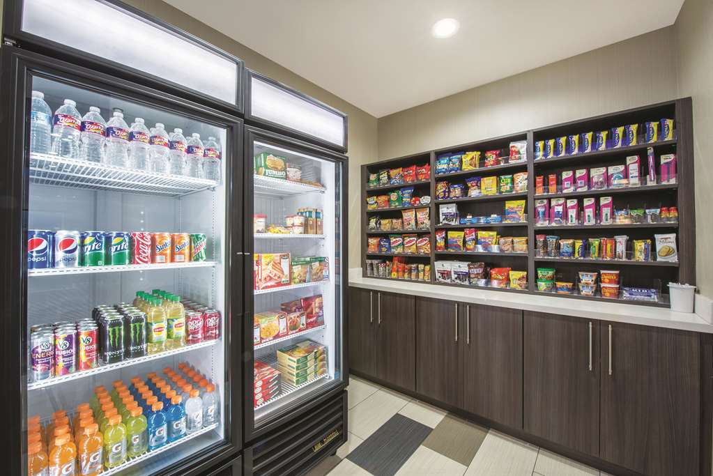 La Quinta Inn & Suites by Wyndham Enid - photo 27