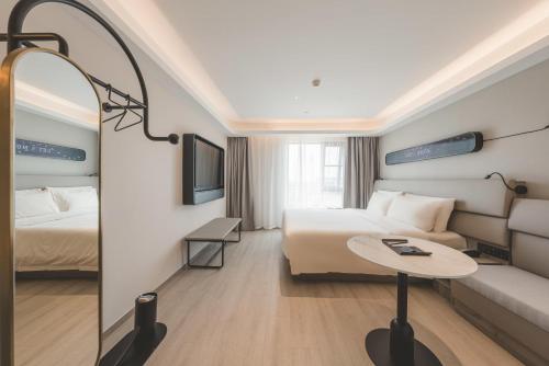 Atour X Hotel Hangzhou Xiasha — 4-Star Luxury Hotel in Hangzhou, People's Republic of China