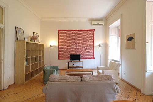 Bright 3BR Apartment in Old Tbilisi by Wehost