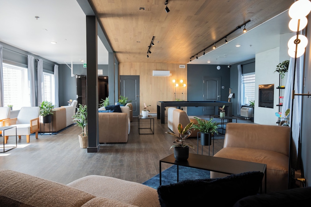 Hotel et Pavillons Le Petit Manoir du Casino in La Malbaie, Canada