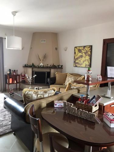 Eleousa Apartment Ioannina — 4-Star Luxury Hotel in Eleousa, Greece