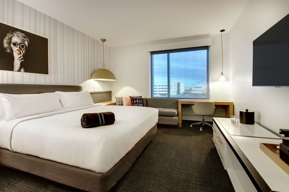 The Rose Chicago Tapestry Collection by Hilton - photo 30