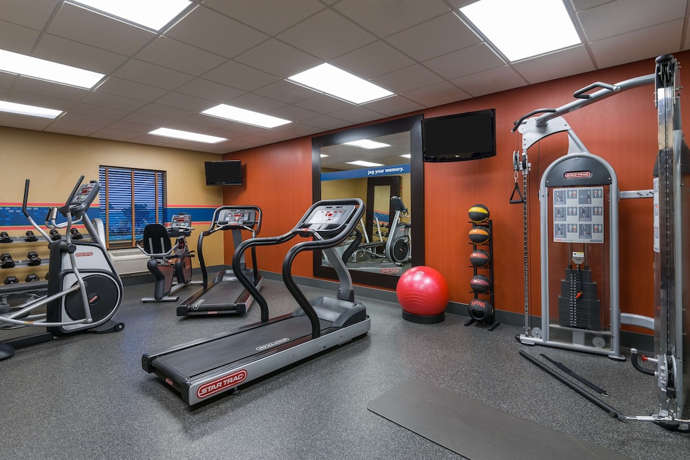 Hampton Inn & Suites Peoria at Grand Prairie IL - photo 30