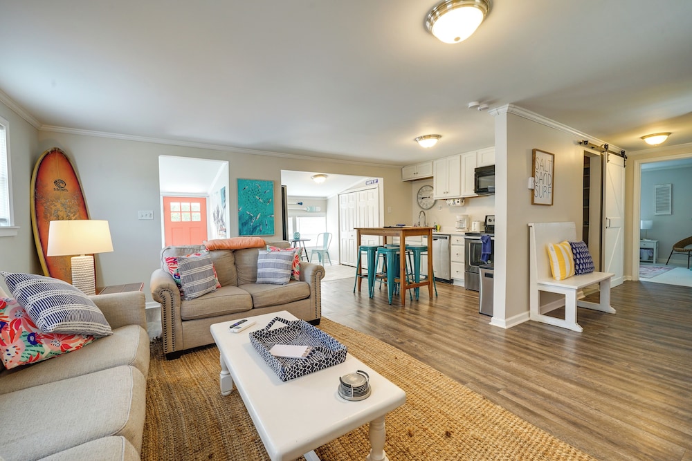 Duplex Unit Less Than 2 Mi to Fishing and Beach Access in Oak Island, United States