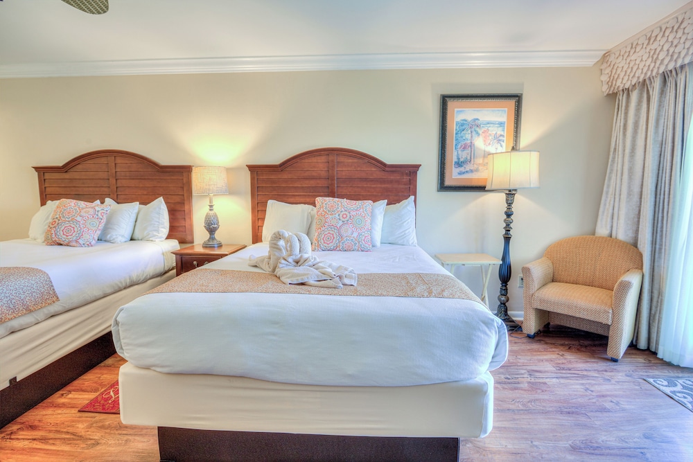 La Fiesta Ocean Inn And Suites - photo 10