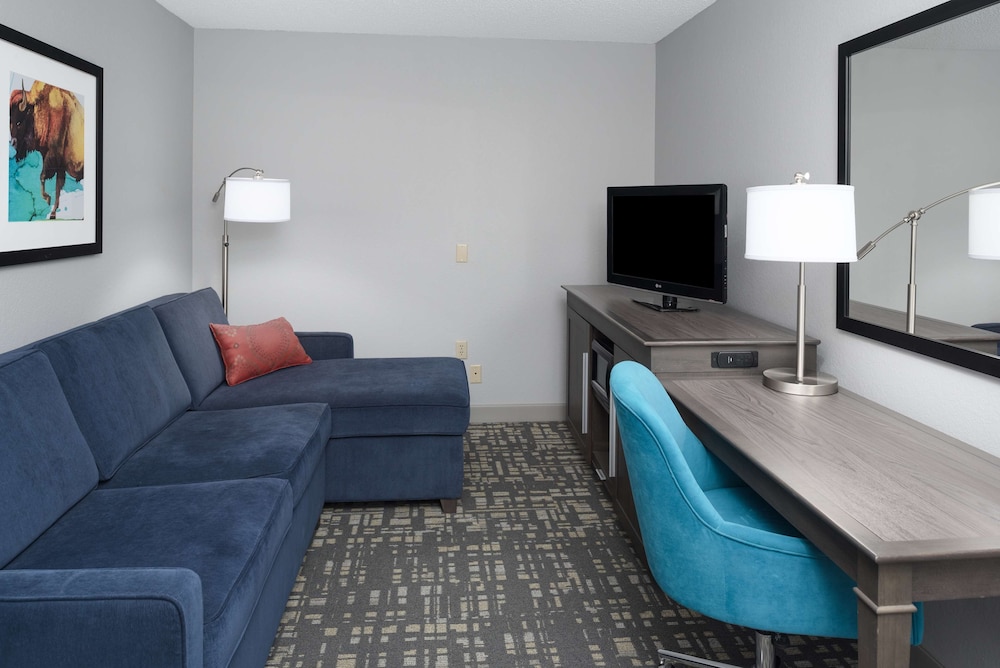 Hampton Inn North Sioux City - photo 19