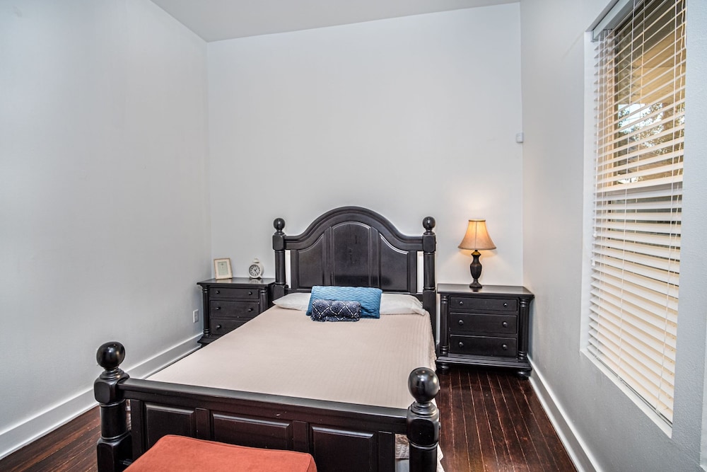 Prosperity Place Remodeled 3br 2ba Near Downtown - photo 2