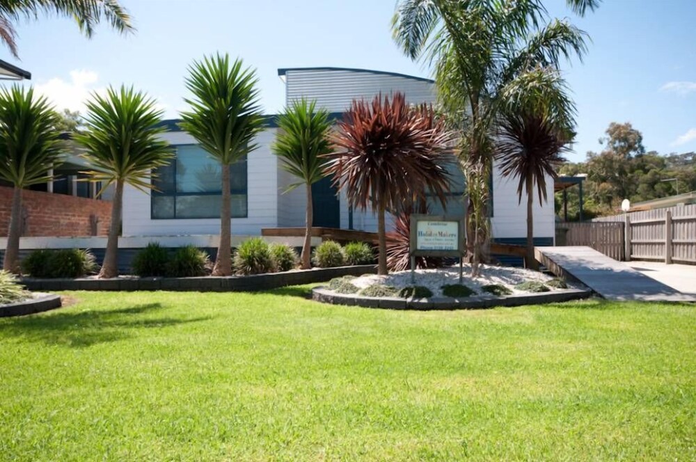 Cambroe Spacious Family Retreat — Lakes Entrance