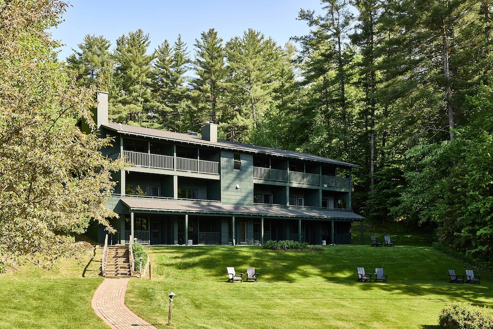Golden Eagle Resort