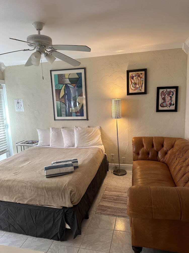 Manhattan Tower Apartment Hotel - photo 41