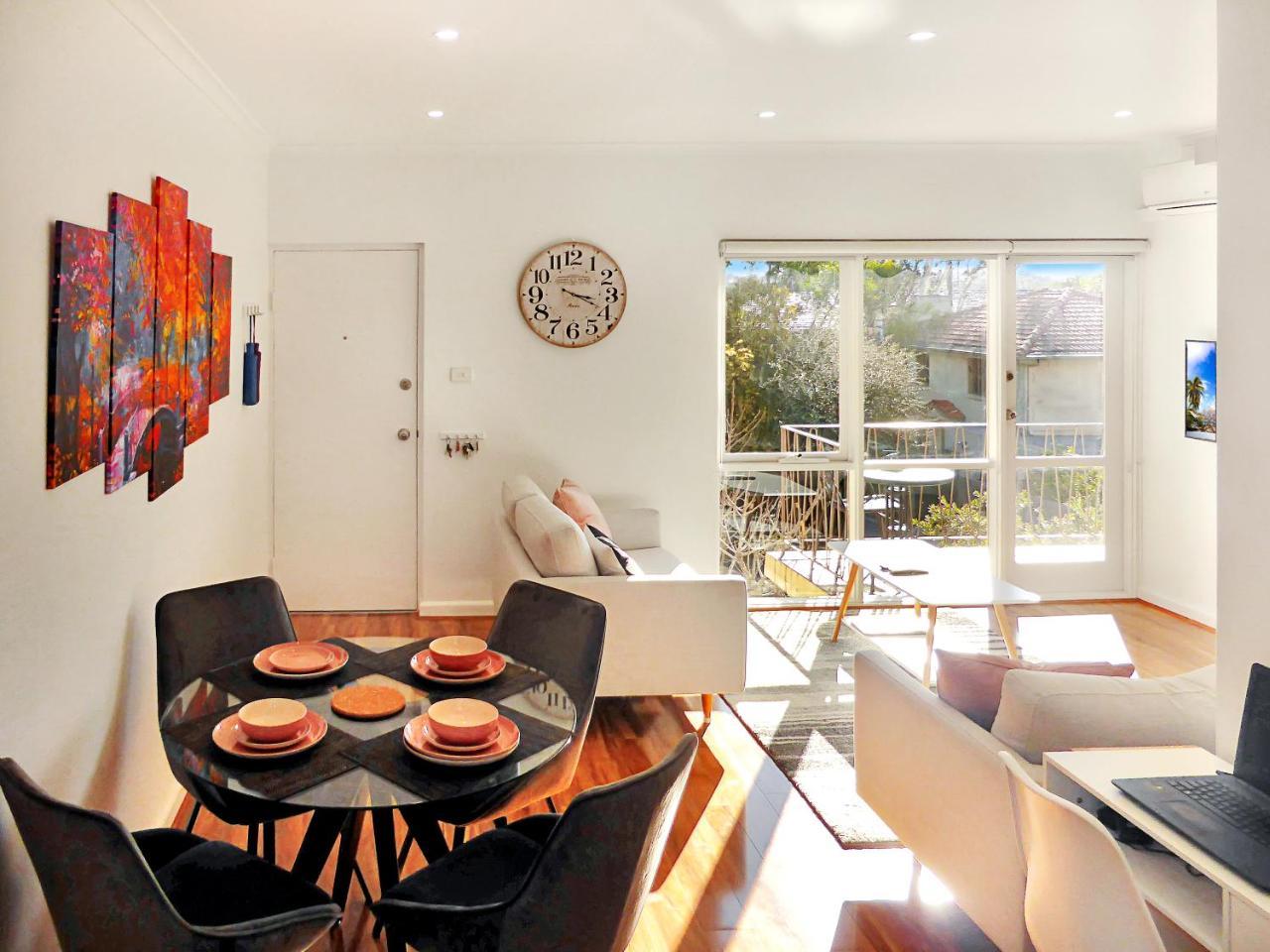 Glen Iris Quiet Boutique 2 Bedroom Netflix Wifi Parking Free Wine — 4-Star Luxury Hotel in Glen Iris, Australia