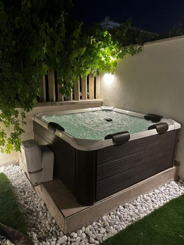 Luxury Apartment Collection Sea Suite Jacuzzi — 4-Star Luxury Hotel in Fiumicino-Isola Sacra, Italy
