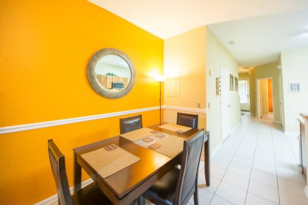 3BR Windsor Hills Townhome 7671 by OVRH VR - photo 14