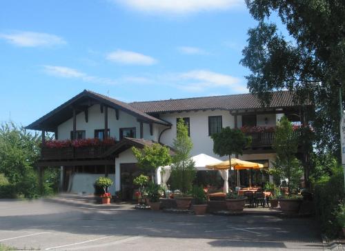 Restaurant Landgasthof Zum Wiesengrund — Newel