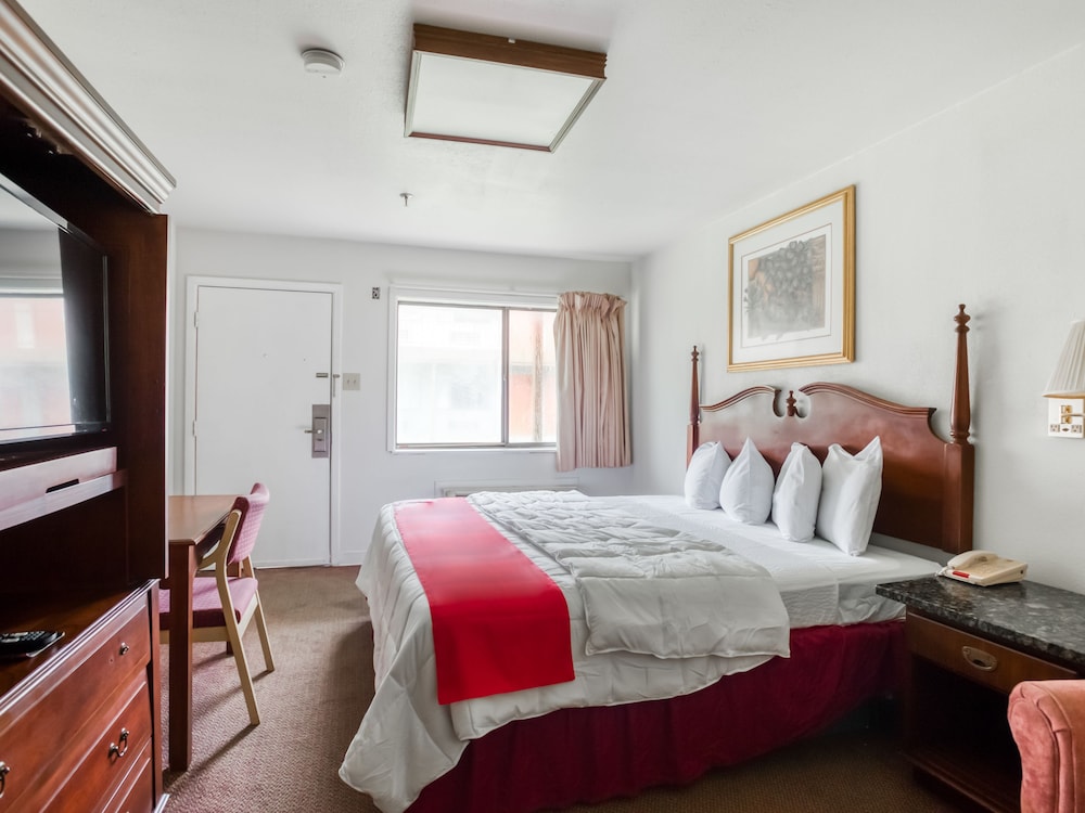 OYO Hotel San Antonio East - photo 9