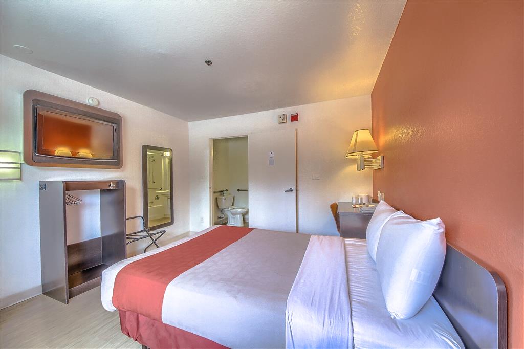 Motel 6 San Antonio TX Fiesta - photo 12