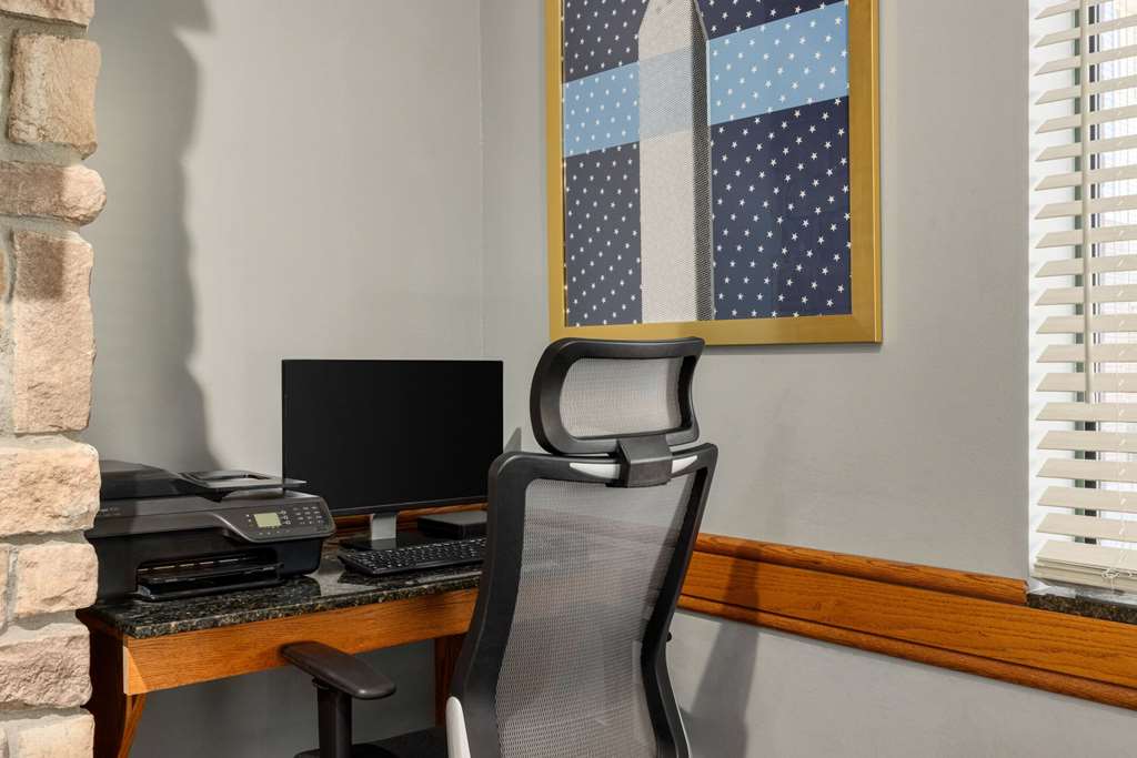Americinn by Wyndham Lincoln South - photo 42