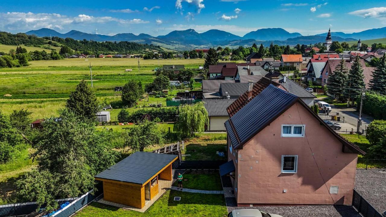 Budúnok - carbon neutral hotel in Unknown City