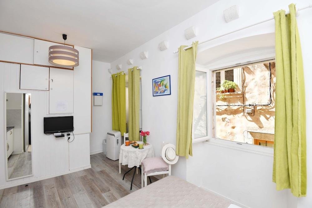 Apartments Mila