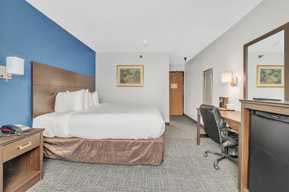 City Center Inn by OYO I 64 Newport News - photo 15