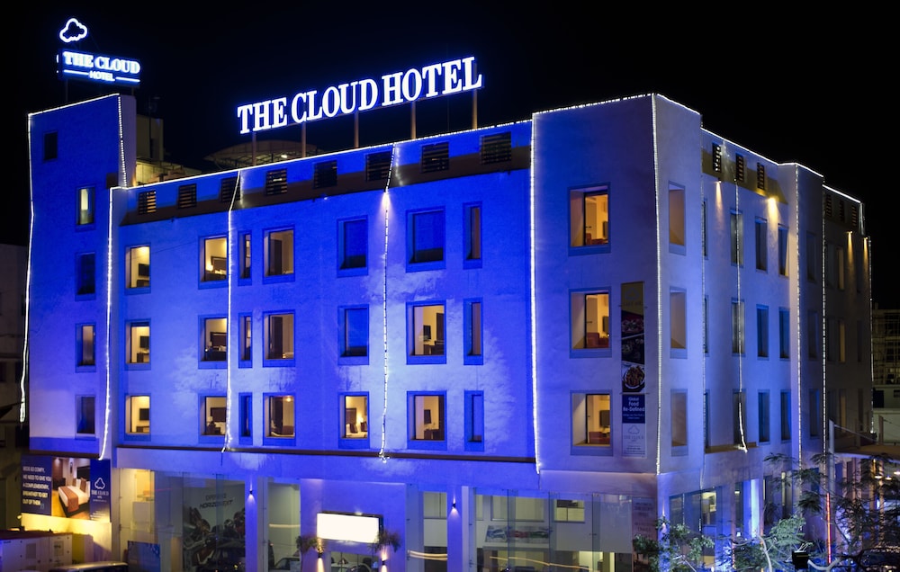 The Cloud Hotel - last minute hotel in Ahmedabad