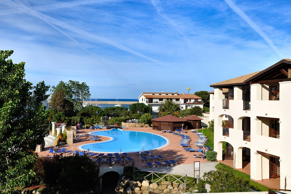 Nicolaus Club Cala della Torre — hotel in Siniscola