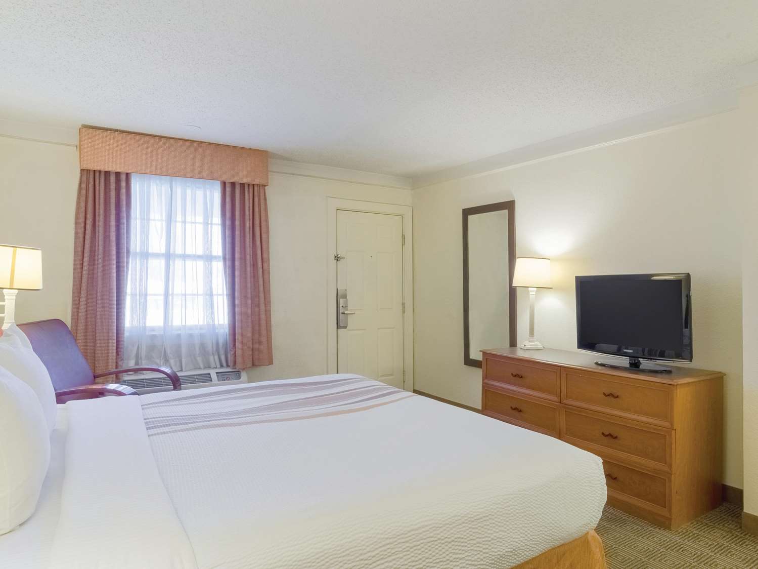 La Quinta Denver Cherry Creek Hotel - photo 10