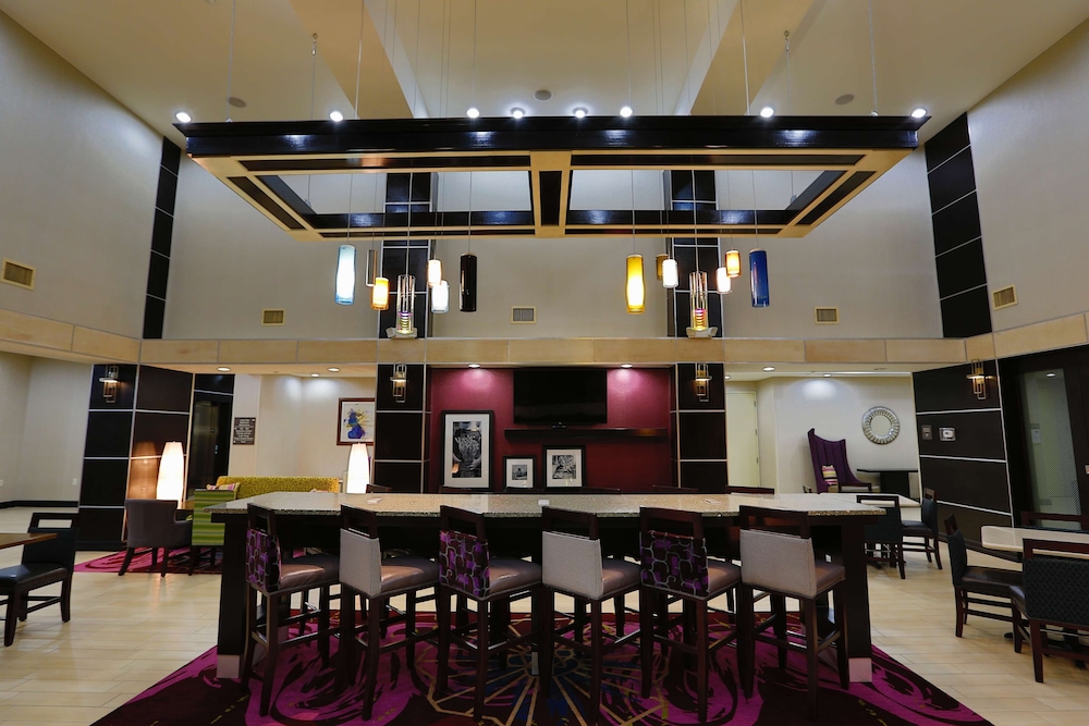 Hampton Inn & Suites Missouri City TX - photo 9