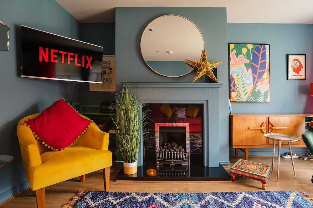 Central Belfast Apartments Unique Retreat — 4-Star Luxury Hotel in Belfast, United Kingdom