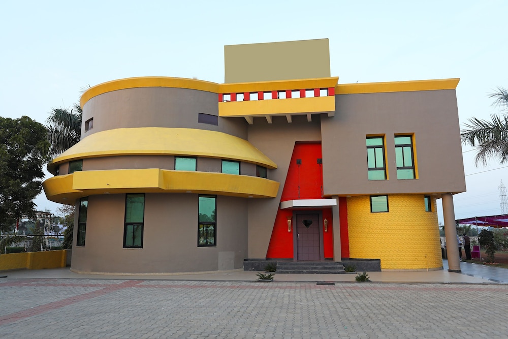 OYO 10967 Dhola Maru Resort — hotel in Kota
