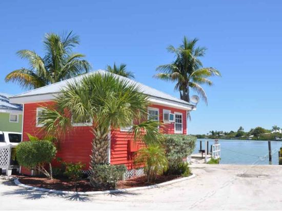 Castaways Beach and Bay Cottages - photo 4