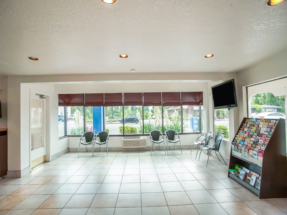 OYO Hotel Centralia - photo 6