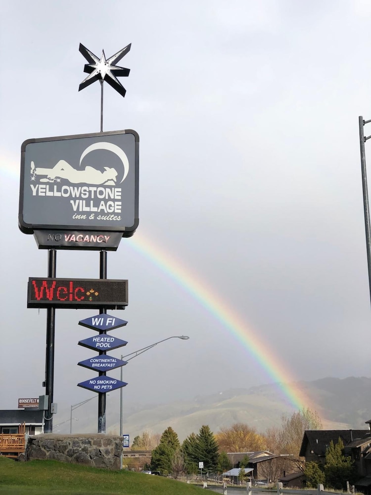 Yellowstone Village Inn and Suites - photo 27