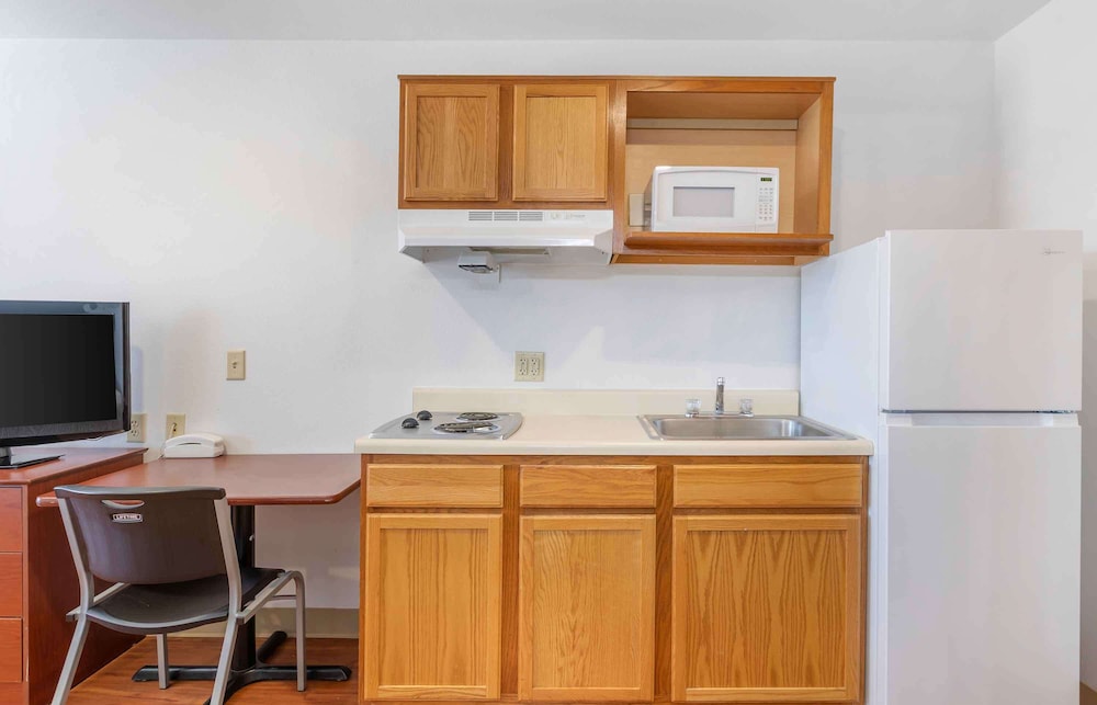 Extended Stay America Select Suites Omaha Southwest - photo 17