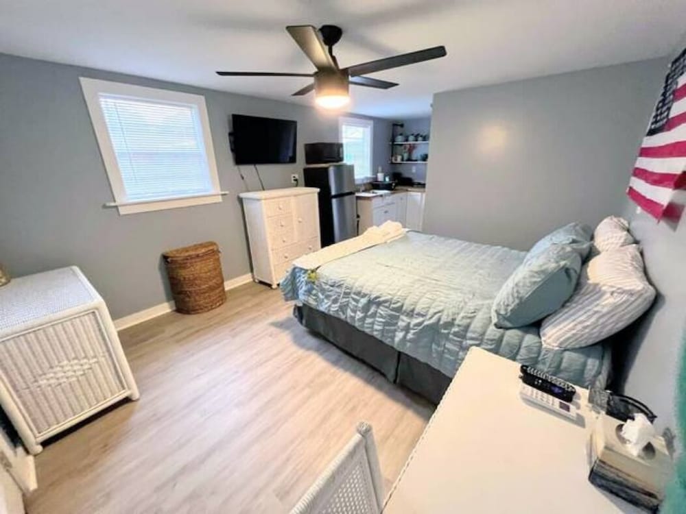 The Panacea Motel - photo 45