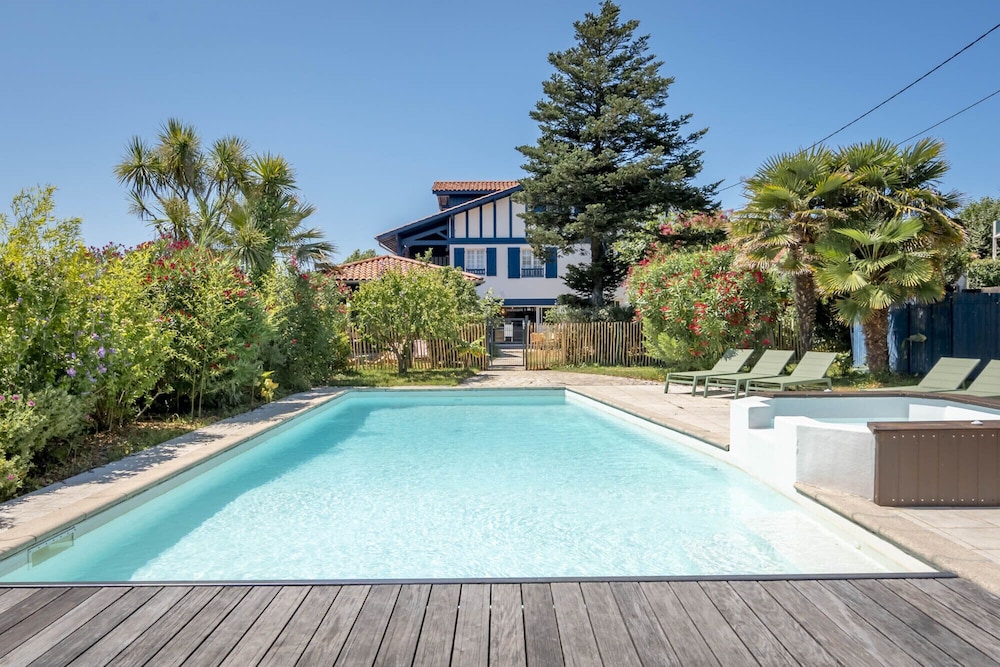 Kaliko - carbon neutral hotel in Bidart
