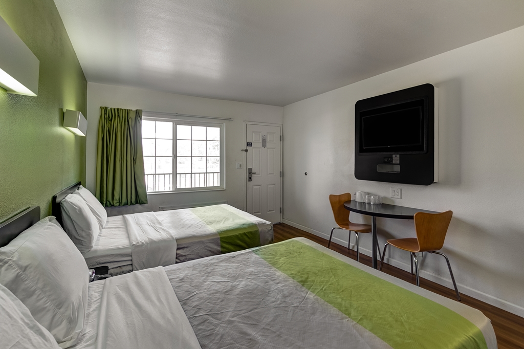 Motel 6 Visalia CA - photo 17