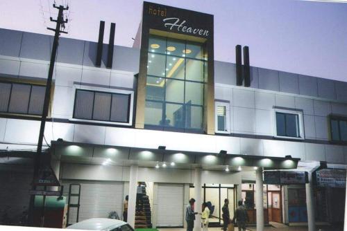 Hotel Heaven in Bhusaval, India