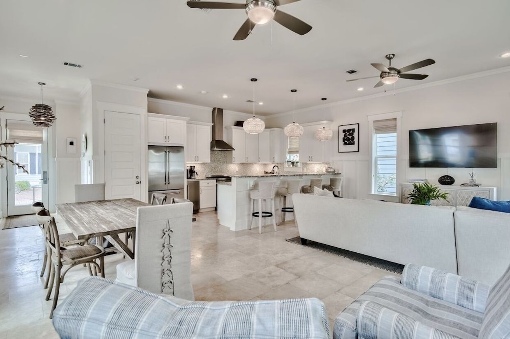 Green Wave — 4-Star Luxury Hotel in Panama City Beach, United States