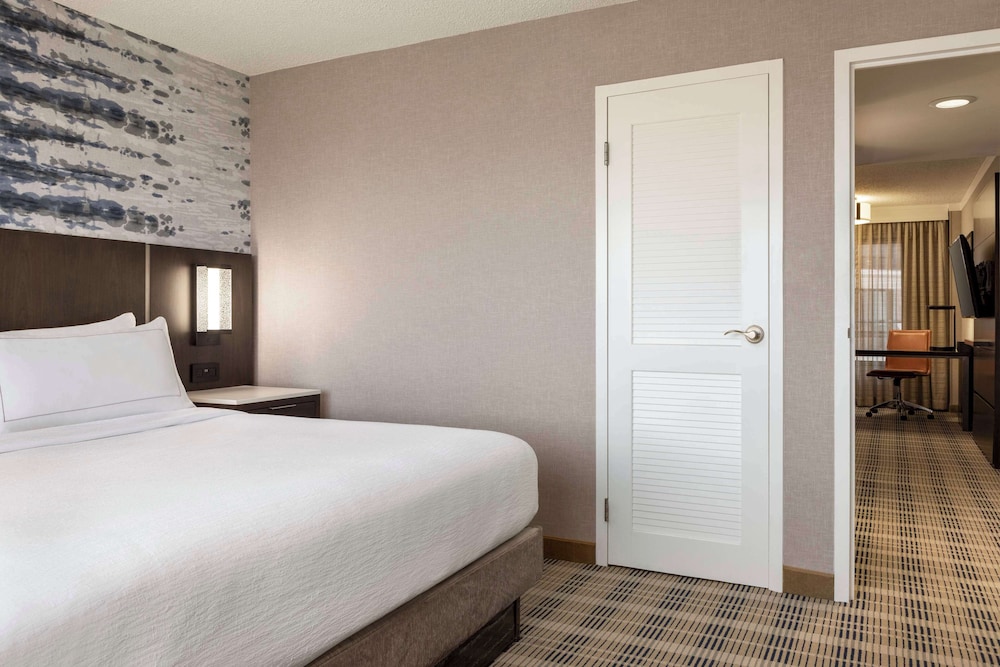 Embassy Suites by Hilton Kansas City Overland Park - photo 12