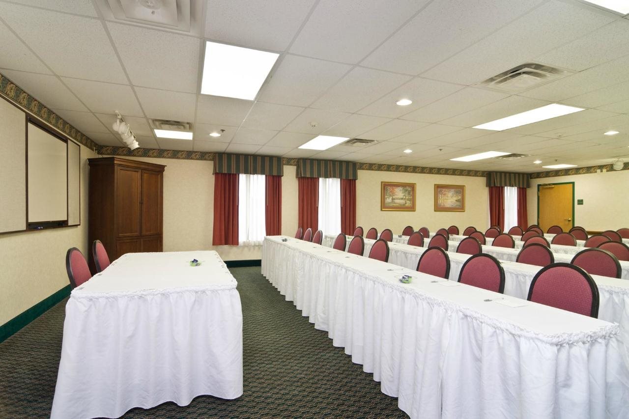 Spark by Hilton Newcomerstown - photo 2