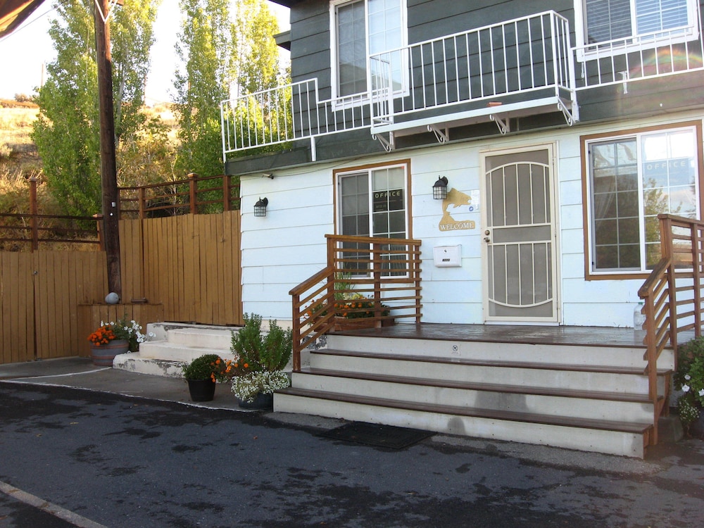 Masters Inn - featured photo