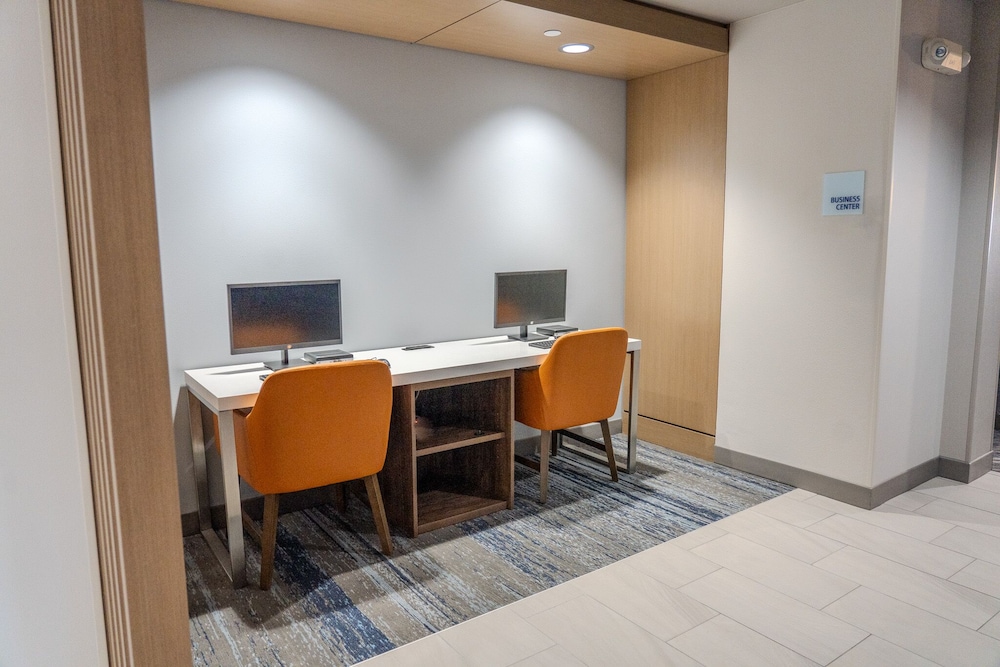 Holiday Inn Express Cleveland by IHG - photo 35