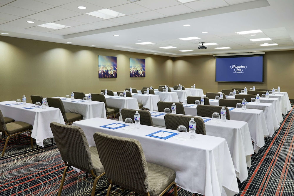 Hampton Inn & Suites Chicago Mt. Prospect - photo 33