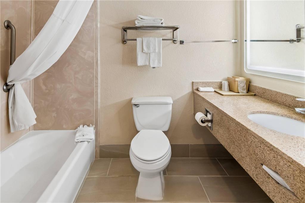 Quality Inn & Suites Granbury - photo 23